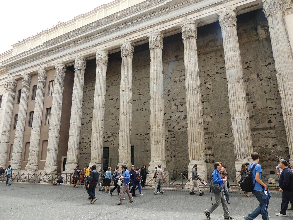 Piazza di Pietra